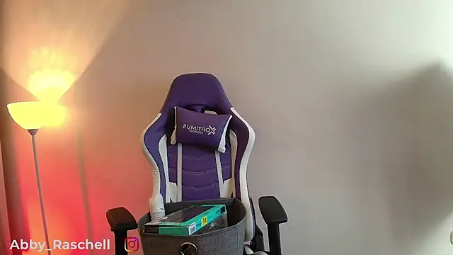 Abby Raschell online show from 02.04.26