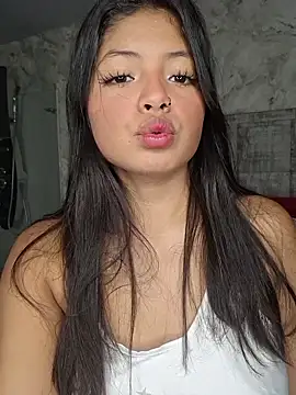 ashleythompson2025 online show from 01.12.26