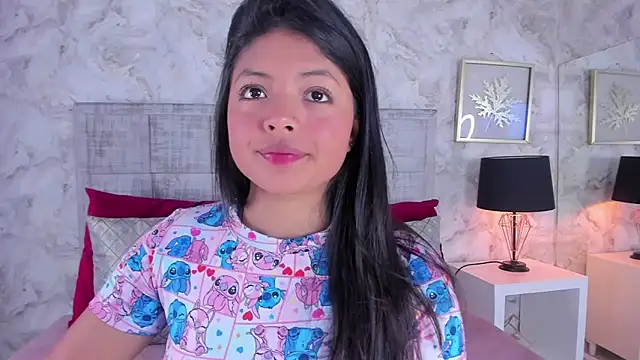 ashleythompson2025 online show from 02.04.26