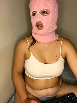 Snapshot of destiny69col chatting on 10.13.25 destiny69col online show from 10.13.25