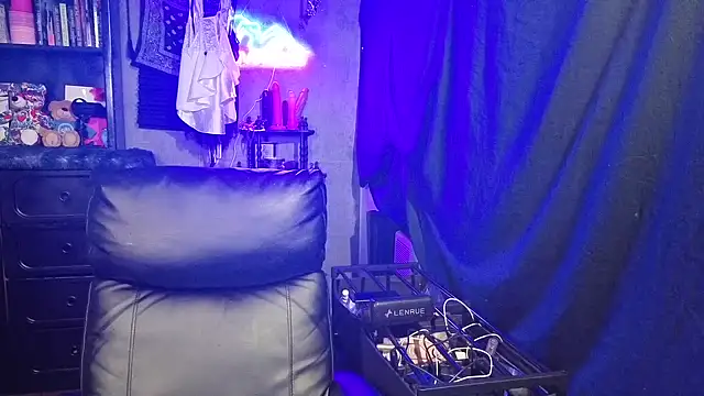 chicanachic13 online show from 03.21.26