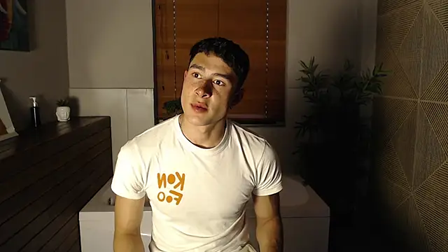 Snapshot of AustinJones_ chatting on 06.04.26 AustinJones online show from 06.04.26