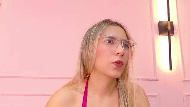 MaddieTease online show from 11.26.25