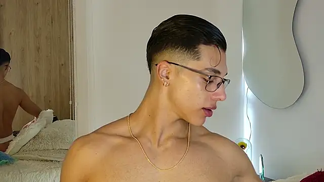 Troye Williams online show from 04.12.26