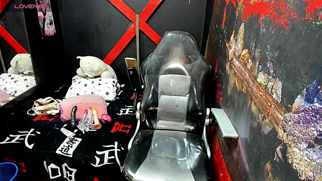 Shantall ks online show from 11.25.25