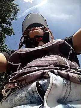 SirenRouge 69 online show from 09.26.25