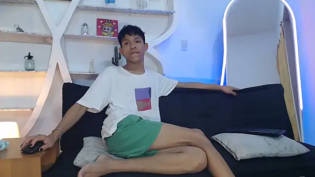 BEAUTY BOYS1 online show from 10.08.25