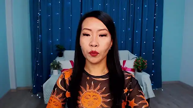 LiaPak online show from 09.09.25