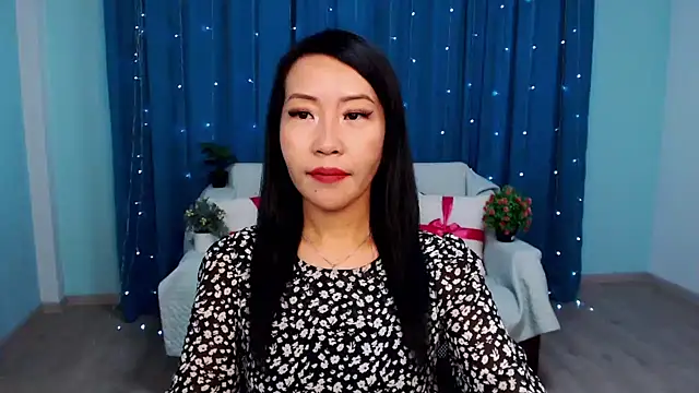 LiaPak online show from 09.12.25