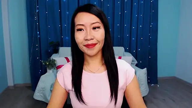 LiaPak online show from 10.14.25