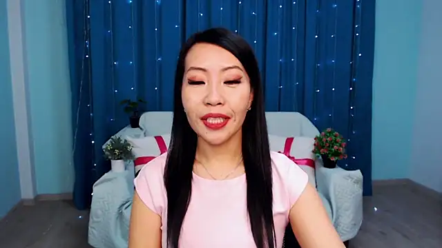 LiaPak online show from 11.04.25