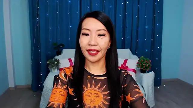 LiaPak online show from 11.06.25