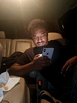 Snapshot of ReShawn24TM chatting on 09.29.25 ReShawn24TM online show from 09.29.25