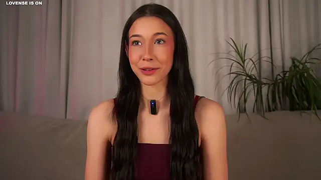 EviaRabasca online show from 11.24.25