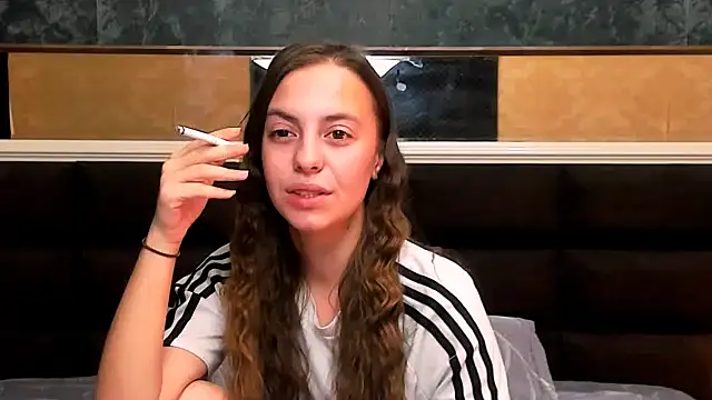 Snapshot of MillieTinny chatting on 10.18.25 MillieTinny online show from 10.18.25