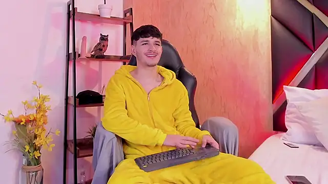 LiamMuller online show from 10.30.25