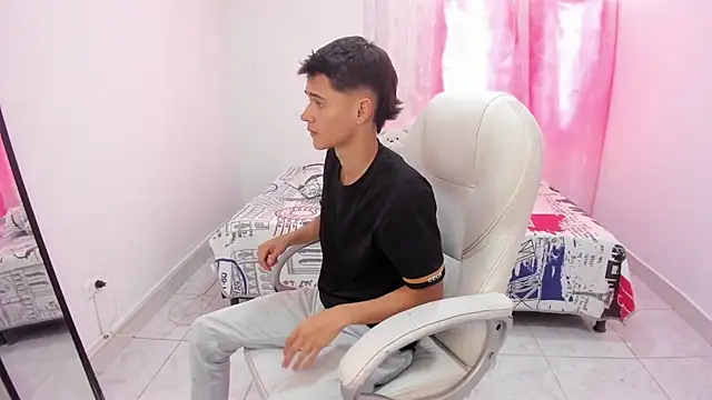 Aron Boyy online show from 09.23.25