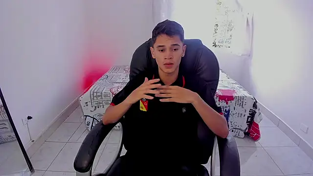 Aron Boyy online show from 09.26.25