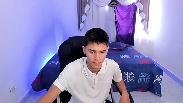 Aron Boyy online show from 10.06.25