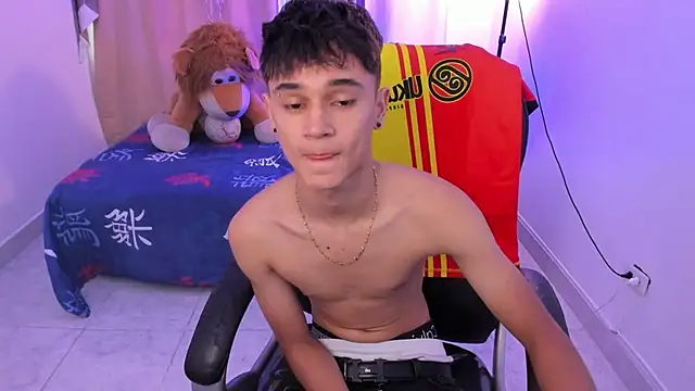 Aron Boyy online show from 04.10.26