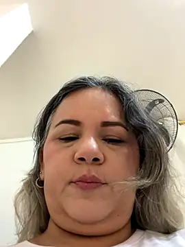 Lucy Milf 474 online show from 11.18.25