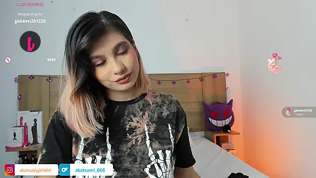 Akatsumi  online show from 10.18.25