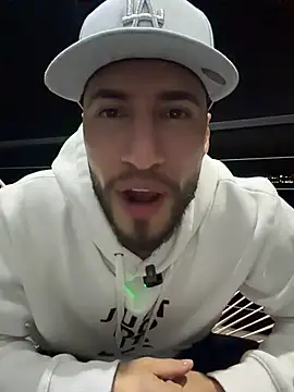 Thiago Hill online show from 01.11.26