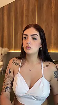 Snapshot of AliceRitter chatting on 10.20.25 AliceRitter online show from 10.20.25