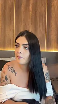 Snapshot of AliceRitter chatting on 10.30.25 AliceRitter online show from 10.30.25