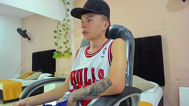 Nascary Fox online show from 12.02.25