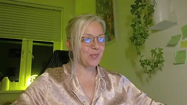 Linsy Kim online show from 03.06.26