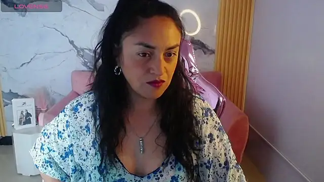 Snapshot of tamara_ch1 chatting on 10.01.25 tamara ch1 online show from 10.01.25