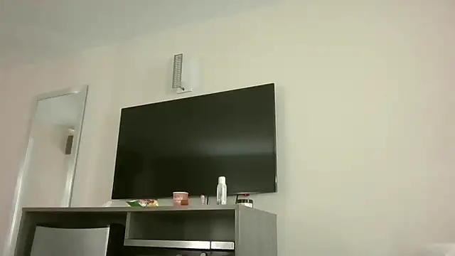 Tishrella6 online show from 04.30.26