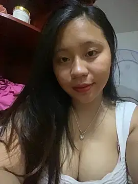 Snapshot of maianhcute chatting on 09.23.25 maianhcute online show from 09.23.25