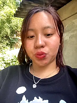 Snapshot of maianhcute chatting on 10.30.25 maianhcute online show from 10.30.25