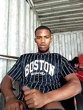 Snapshot of Basslanie chatting on 12.04.25 Basslanie online show from 12.04.25