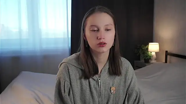 Snapshot of MelaniSeiver chatting on 06.18.26 MelaniSeiver online show from 06.18.26