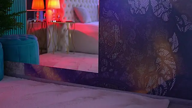 ArabellaPosh online show from 12.19.25