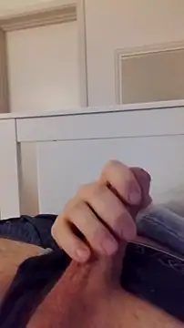 Snapshot of NewJoiner chatting on 01.17.26 NewJoiner online show from 01.17.26