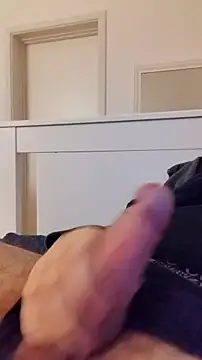 Snapshot of NewJoiner chatting on 02.09.26 NewJoiner online show from 02.09.26