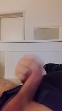 Snapshot of NewJoiner chatting on 02.22.26 NewJoiner online show from 02.22.26