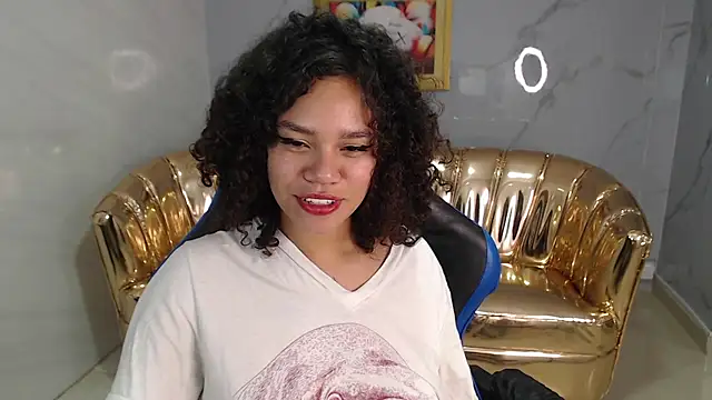 Snapshot of Canela_s1 chatting on 10.13.25 Canela s1 online show from 10.13.25