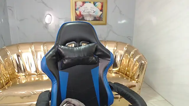 Snapshot of Canela_s1 chatting on 10.22.25 Canela s1 online show from 10.22.25