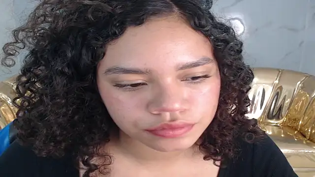 Snapshot of Canela_s1 chatting on 11.05.25 Canela s1 online show from 11.05.25