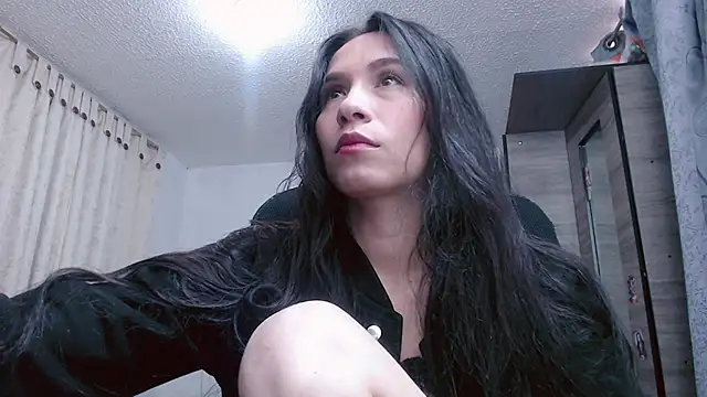 scarlett vonrose online show from 10.23.25