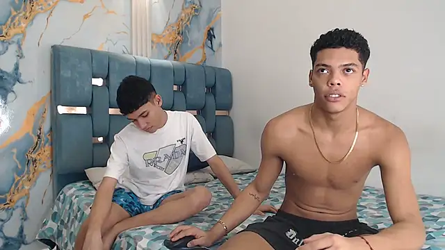 PRETTY FEM online show from 04.03.26