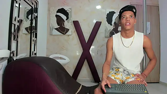 PRETTY FEM online show from 06.28.26