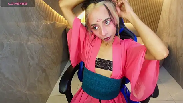 Snapshot of Agnis_ink_r chatting on 10.09.25 Agnis ink r online show from 10.09.25