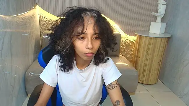 Snapshot of Agnis_ink_r chatting on 11.27.25 Agnis ink r online show from 11.27.25