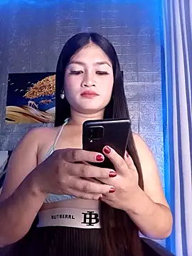 Snapshot of Naughtyalina2 chatting on 12.04.25 Naughtyalina2 online show from 12.04.25